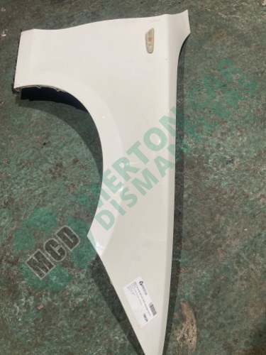 BMW 1 Series E82 2007-2011 WHITE  Wing Right Side O/S Drivers