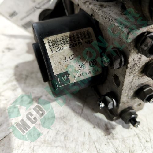 VOLKSWAGEN Golf audi a3 2012 1.6 Diesel abs pump