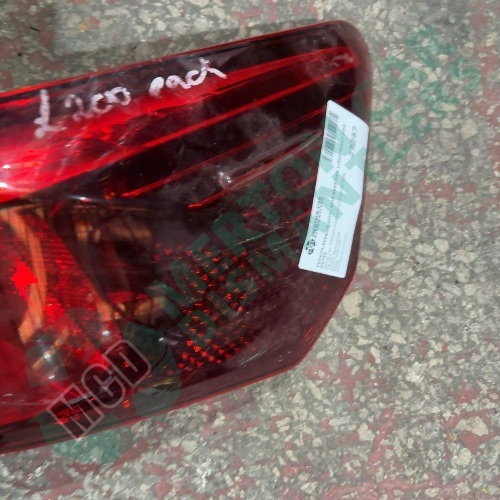 TOYOTA AVENSIS SALOON  2016 - 2018 REAR TAIL LIGHT RIGHT SIDE OUTER DRIVERS