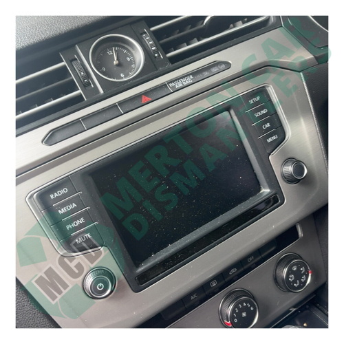 VOLKSWAGEN PASSAT  MK7 B8 2015 - 2019 STEREO RADIO KIT