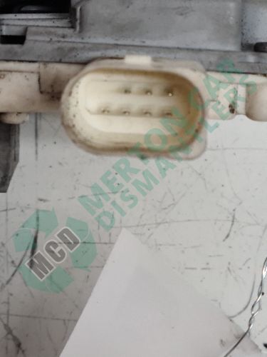 VOLKSWAGEN Passat 09 Left Front Door Centre Locking System Receiver