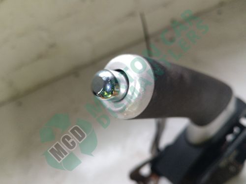 toyota auris 2008 handbrake
